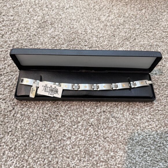 NWT Kohls Stainless Steel Silver Link Bracelet Gift New - Picture 9 of 9